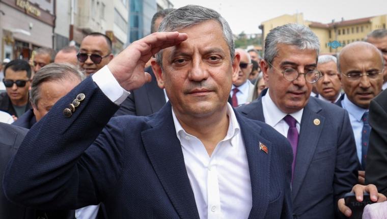 YENİ Parti’de ilk gün: Manisa Milletvekili Özgür Özel oy birliğiyle genel başkan seçildi - Videolu Haber