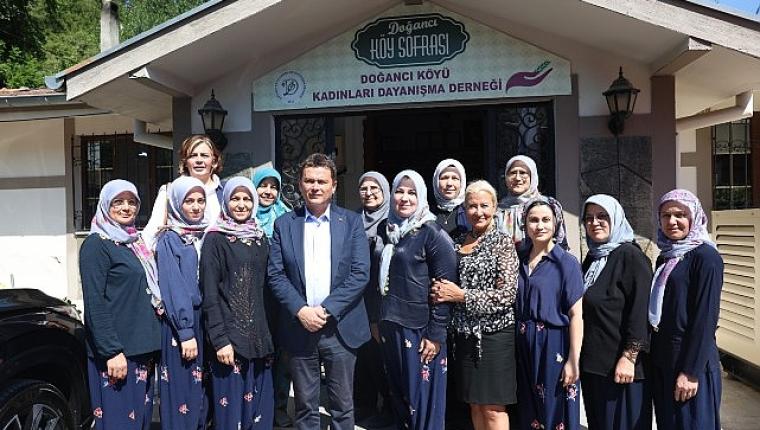 Başkan Erkan Aydın, Doğancı'da Vatandaşların Taleplerini Yerinde Dinledi