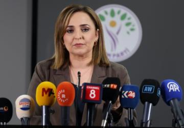 DEM Parti’den Kök Yasa çağrısı: Süreç hukuki zeminde güvence altına alınmalı