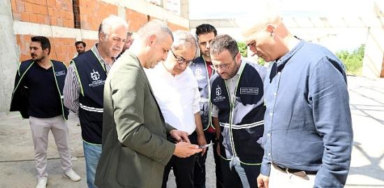 Baraçlı'dan Gölcük'teki projelere yakın takip