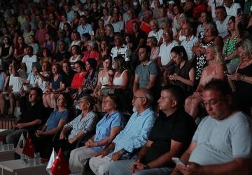 Başkan Hatice Gençay: "Didim Türkülerle Tek Yürek Oldu"