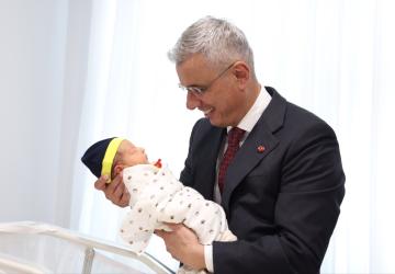 Fidan Karakuş: Çabalarımız sonuç verdi, hastanelere 24 saat hizmet verecek kreşler geliyor