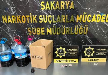 Sosyal medyada tehdit içerikli paylaşım yaptı: Evinden kaçak alkol ve uyuşturucu çıktı
