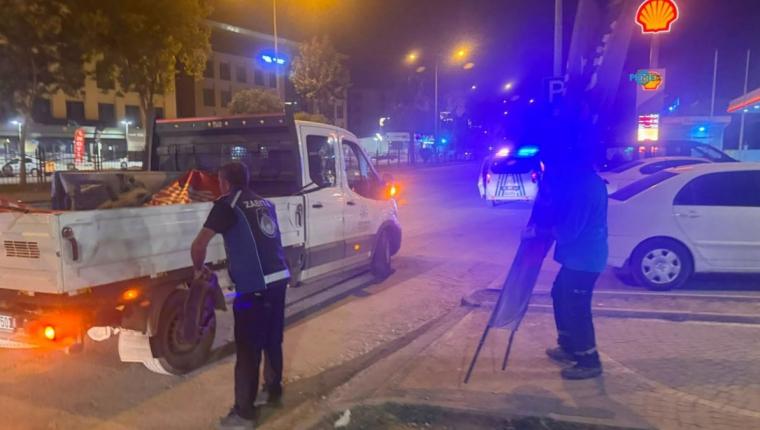 Adıyaman'da kaldırım işgallerine denetim: Mevzuata aykırı tabela ve reklam panoları kaldırılıyor - Videolu Haber
