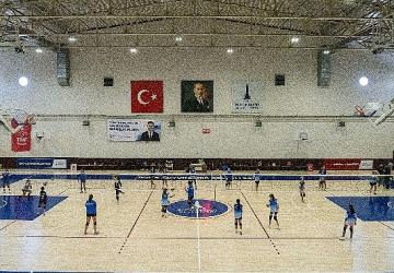 Çocukların hayallerini Filenin Sultanları süslüyor