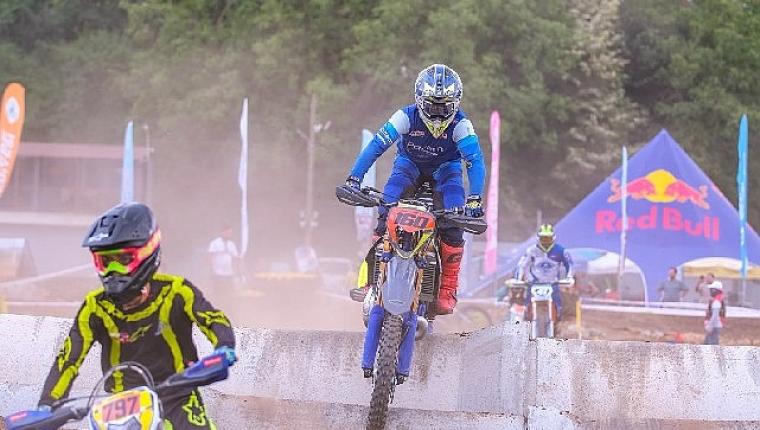 Süper Enduro'da start Başkan Büyükakın'dan