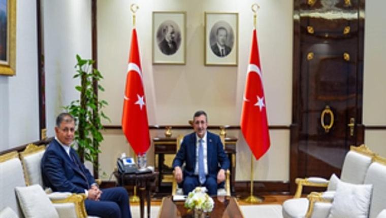 Başkan Tugay'dan İzmir için Ankara'da üst düzey temaslar