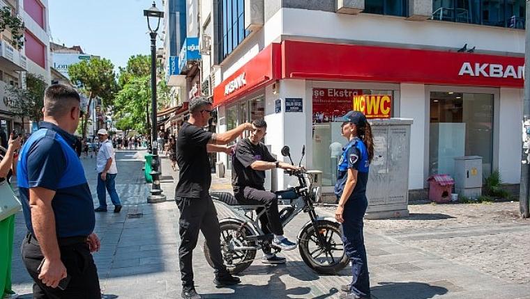 Karşıyaka Çarşısı'nda araç denetimleri sürüyor