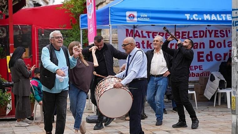 Maltepe'de, Cumhuriyet'in 103. yılında mübadil davulu çalındı
