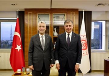 Başkan Tugay'dan Ticaret Bakanı Bolat'a ziyaret