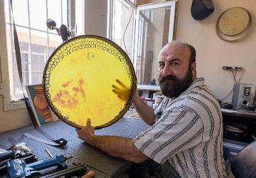 Tarihi çarşının nasırlı elleri mirasın son bekçileri