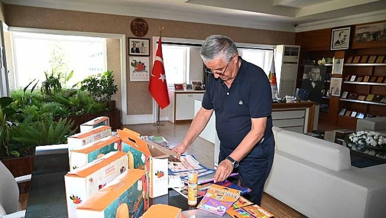 Kemer'de 6 bin 500 öğrenciye ücretsiz kırtasiye desteği