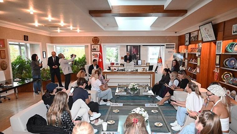 Yabancı acentecilerden Başkan Topaloğlu'na ziyaret