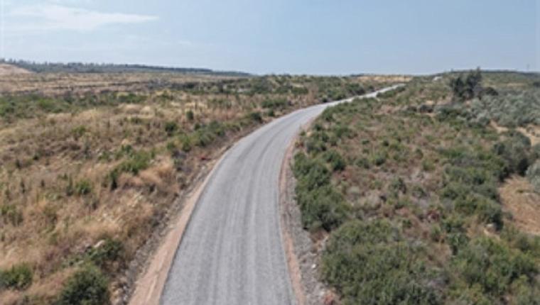 Kınık'ta 5 mahalleyi birbirine bağlayan yollar yenilendi