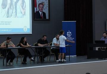 Bu kolaylık, konservatuvar öğrencisi yapar