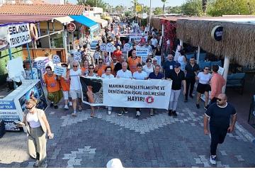 Sığacık'tan güçlü mesaj: “Deniz bizim, Sığacık hepimizin"