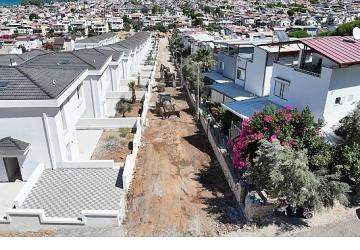 Didim Belediyesi Akbük'te Yol Yapım Çalışmalarını Genişletiyor