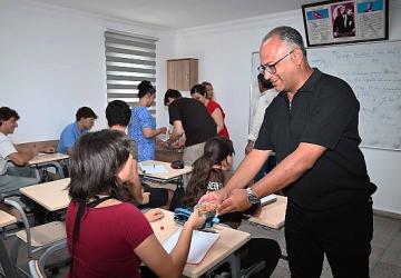 Kemer'de eğitime tatlı dokunuş