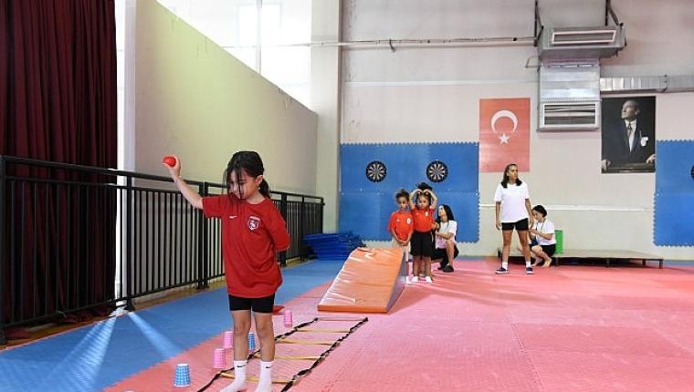 Çiğli'de Yaz Sporla Dolu Geçti: 1.747 Kişi Yaz Okullarından Faydalandı