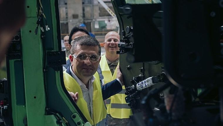 Romanya Savunma Bakanı Miruță, Otokar'ın Mediaş Fabrikasını Ziyaret Etti