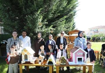 İnegöl'de Çocuklardan Sokak Hayvanlarına 190 Yuva