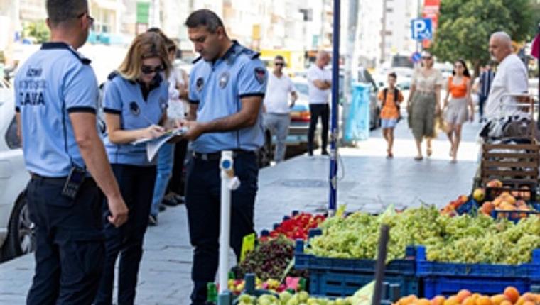 Ana arterlerde kaldırım işgaline geçit yok