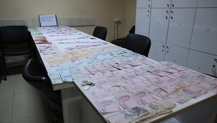 Büyükşehir Zabıtası dilenciliğe geçit vermedi