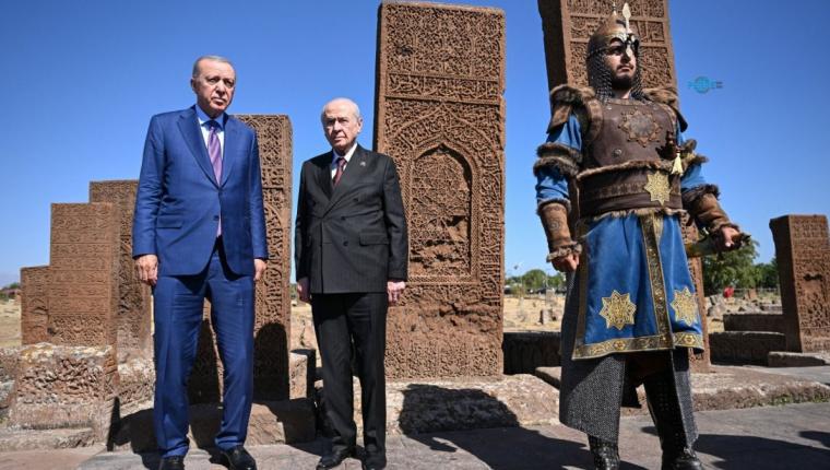 Bahçeli: 'Malazgirt mazimizdir, Anadolu namusumuzdur, Türkiye istikbalimizdir'