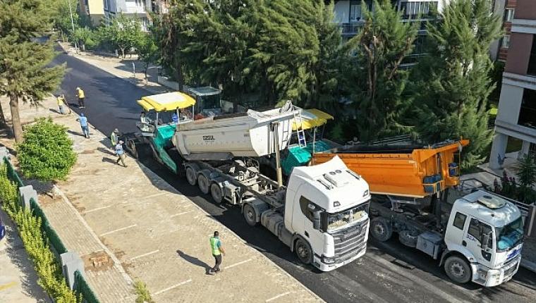 Başkan Çerçioğlu'nun Çalışmalarıyla Efeler'in Yolları Yenileniyor