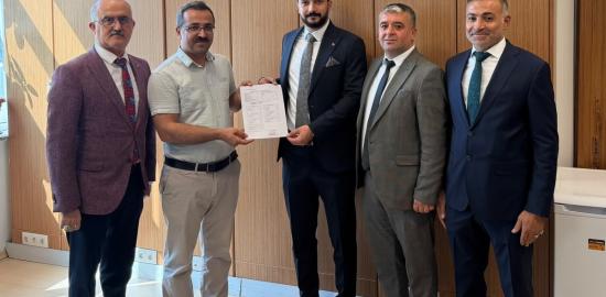 Mazbatasını alan Mustafa Uğur Köse yeni döneme başladı