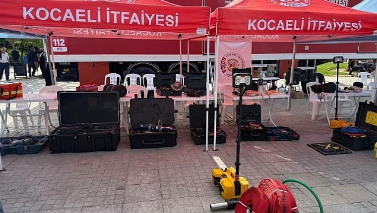 Kocaeli meydanları İtfaiye Haftası'nda renklendi