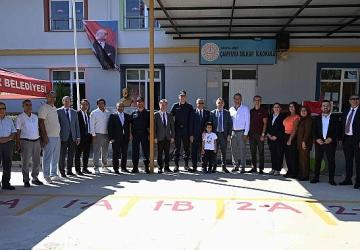 Kemer'de İlköğretim Haftası coşkuyla kutlandı