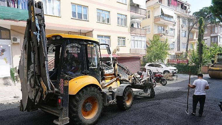Maltepe'de asfalt yenileme çalışmaları devam ediyor