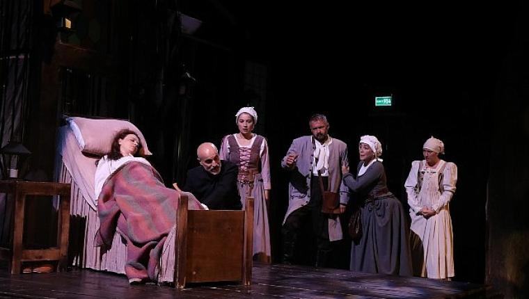 Şehrin Tiyatrosu “Cadı Kazanı" Oyunuyla Ataşehir'de