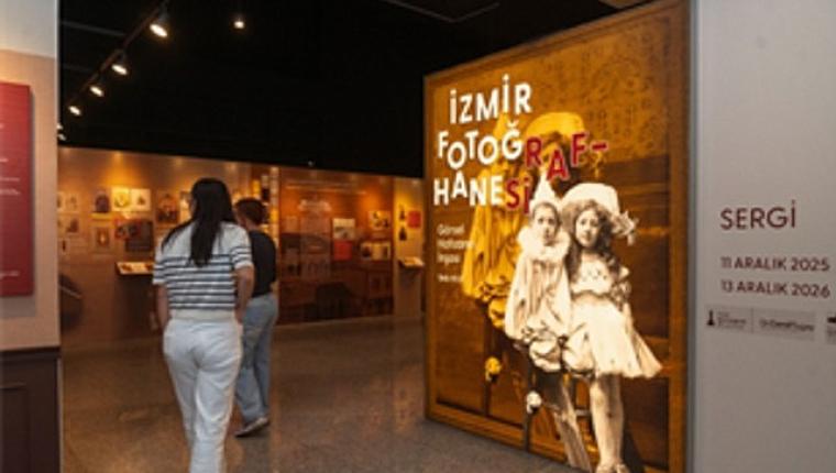 Fotoğrafın 200. yılında İzmir'in görsel hafızası kitapla buluştu