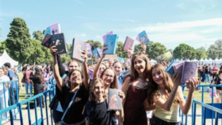 Kültürpark'ta kitap ve yazar buluşmaları sürüyor