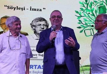 8. Edremit Kitap Fuarı'nda üçüncü gün: Ustalara saygı, edebiyat ve müzik bir arada
