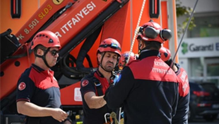 İzmir İtfaiyesi'nden gerçeği aratmayan tatbikat