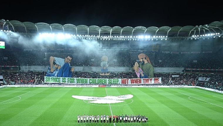 Filistin Milli Takımı ile Konyaspor'un Karşılaştığı Maçta Tüm Dünyaya Filistin'e Destek Mesajı Verildi
