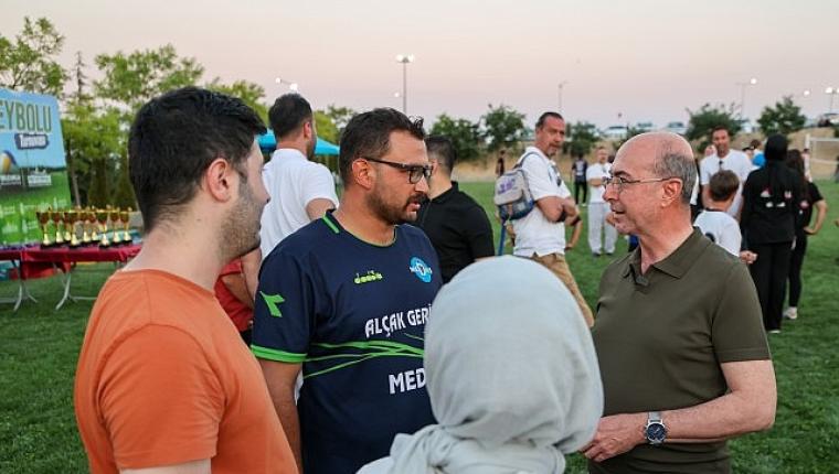 Selçuklu Belediyesi Tarafından Düzenlenen Çim Voleybolu Turnuvası Sona Erdi
