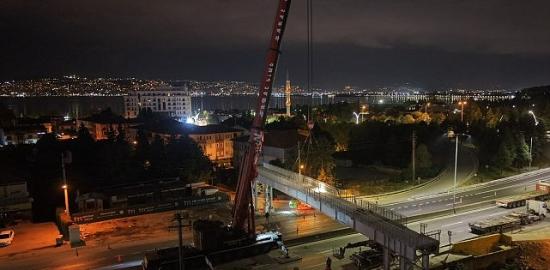 80 tonluk tabliye tek hamlede yerine konuldu