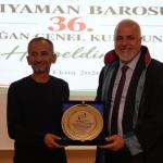Bilal Doğan'dan duygusal veda: Baro emekçilerine plaket verdi - Videolu Haber