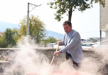 Osmangazi'de Salça Bereketi İmeceyle Büyüdü