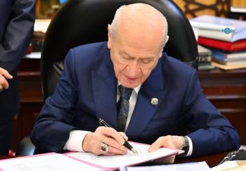 Bahçeli'den Terörsüz Türkiye değerlendirmesi: Ya terör ya demokrasi ya silah ya siyaset