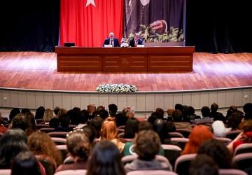 DEÜ Söyleşilerinde “Köklerden Günümüze Türk Dili" Konuşuldu