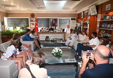 Ukraynalı çocuklardan Başkan Topaloğlu'na teşekkür
