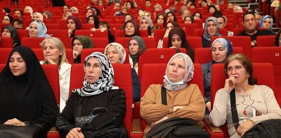 Erdim, “Aile Nedir?" söyleşisinde dikkat çeken mesajlar verdi; “İnsanın en önemli görevi kendisini onarmasıdır"