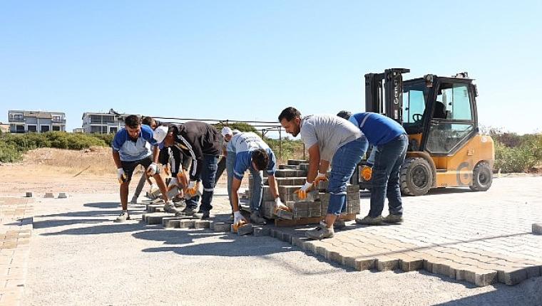 Didim Belediyesi Parke Taşı Döşeme Çalışmalarını Sürdürüyor