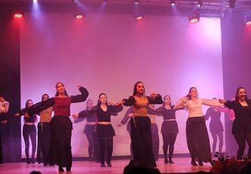 Karşıyaka'da halk dansları kurslarına rekor kayıt!