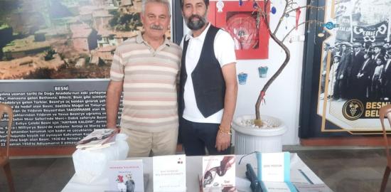 Murat Kayış Besni Eğitim Bayramı’nda kitaplarını okurları için imzaladı